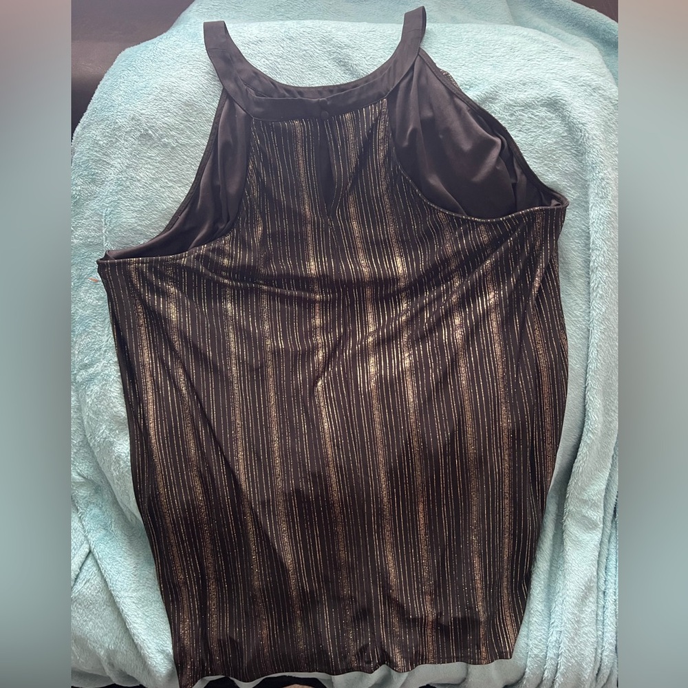 Torrid tank - Picture 7 of 16